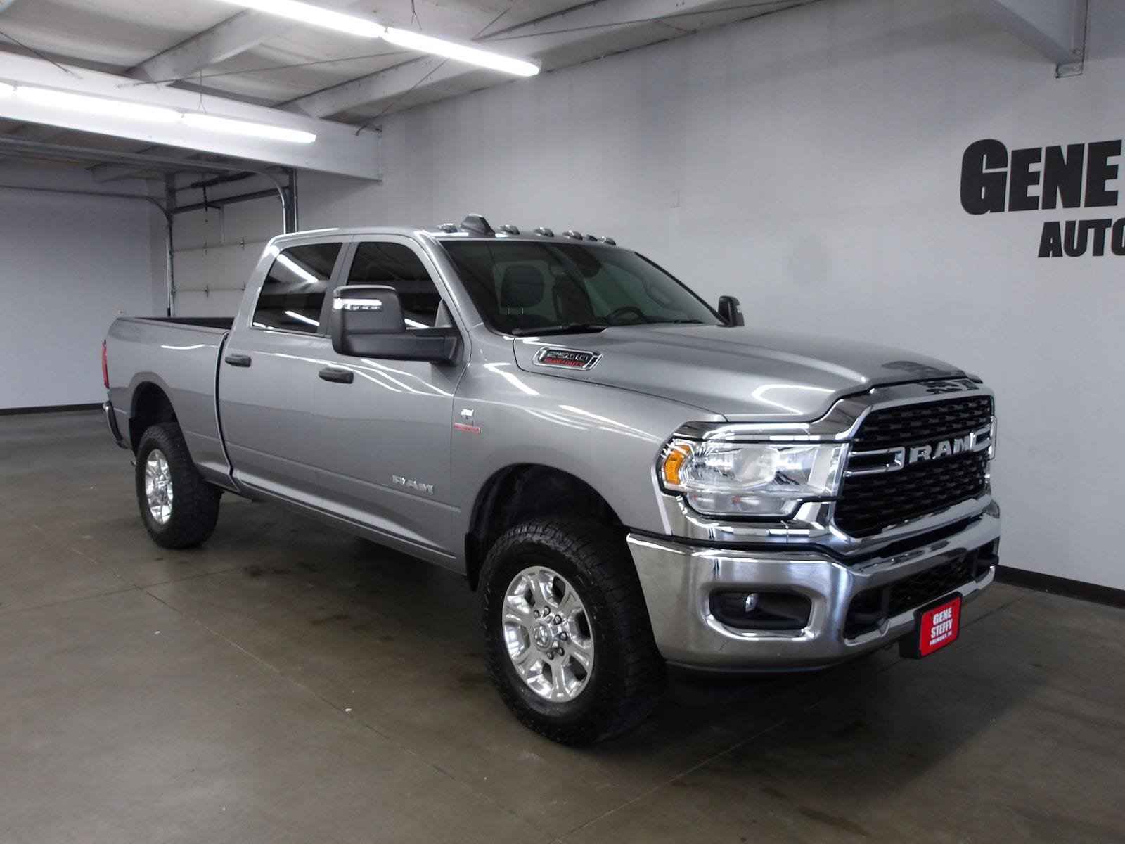Used 2024 RAM 2500 Big Horn AWD/4WD image 4