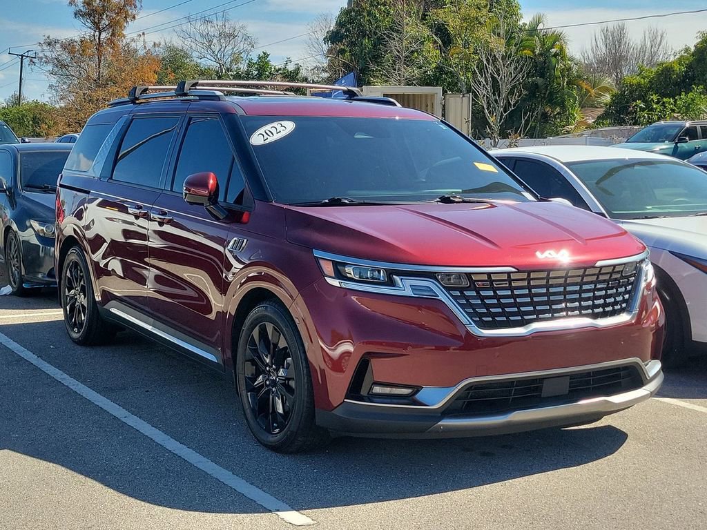 Used 2023 Kia Carnival SX Prestige image 4