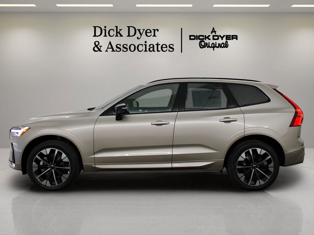 New 2026 Volvo XC60 B5 Plus w/ Protection Package Premier AWD/4WD image 5