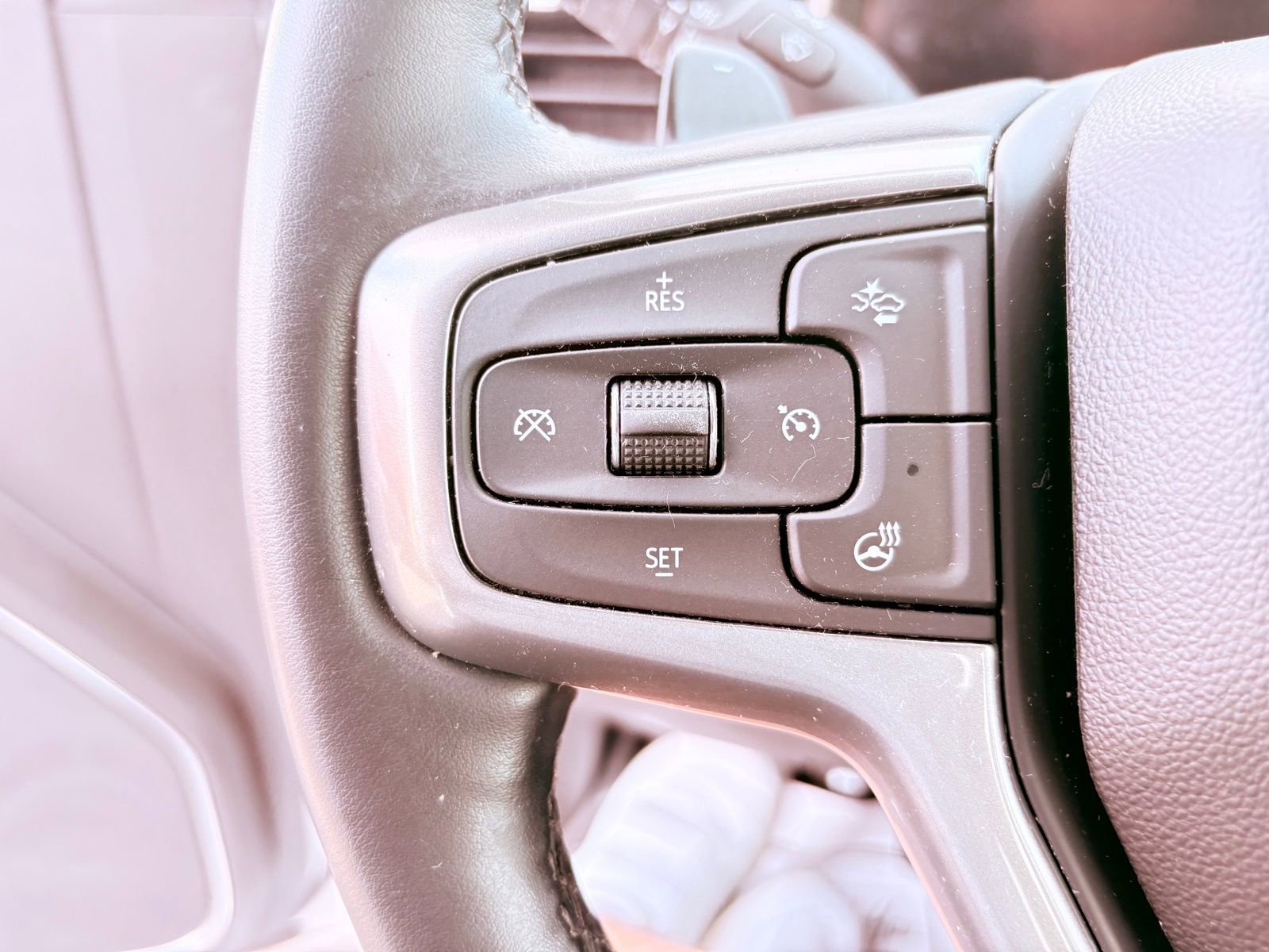 Used 2023 Chevrolet Silverado 1500 LTZ image 23