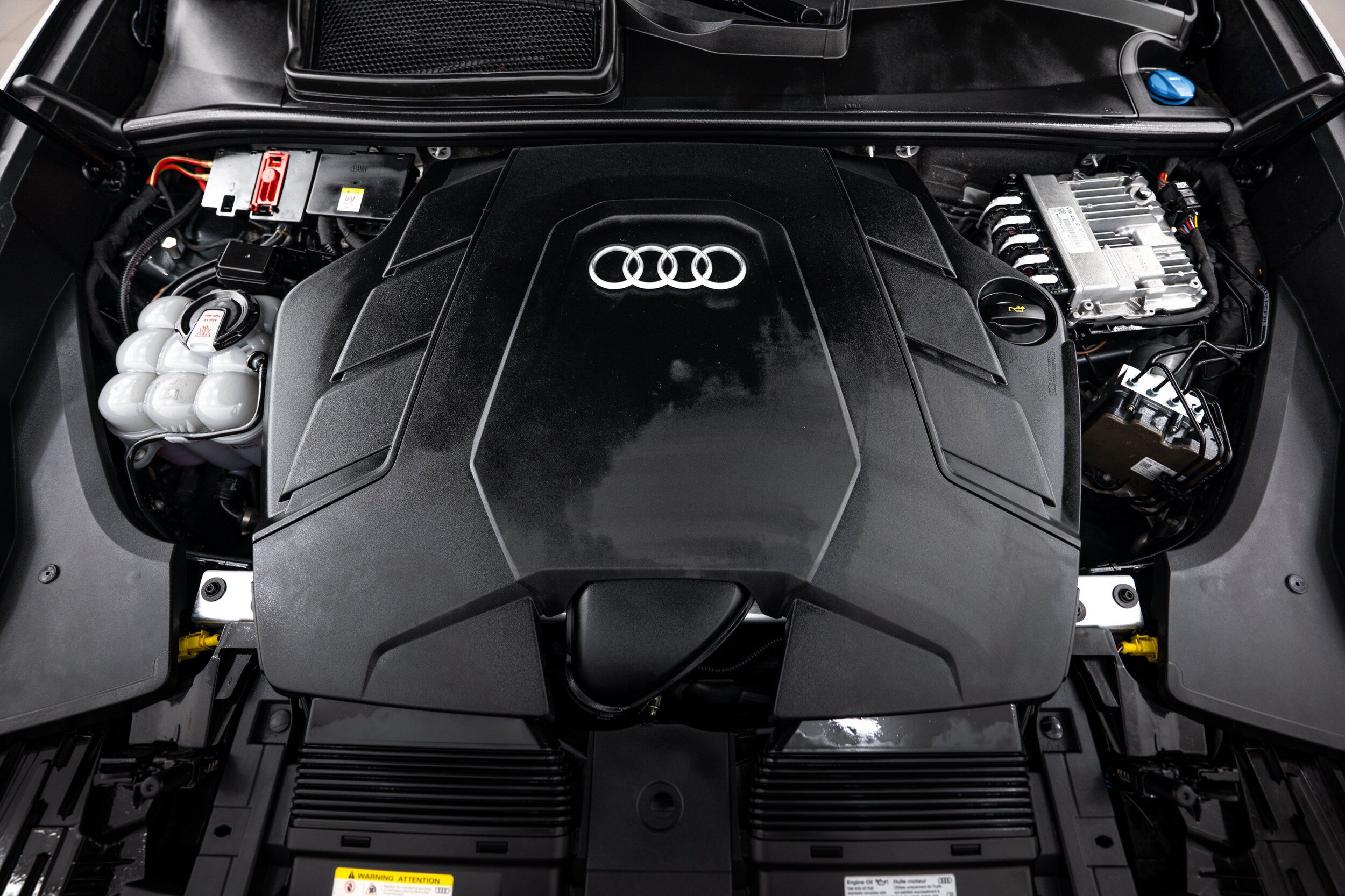 Used 2021 Audi Q8 Premium Plus AWD/4WD image 19
