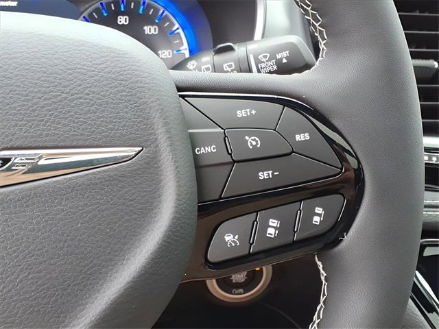 New 2026 Chrysler Pacifica Limited image 27