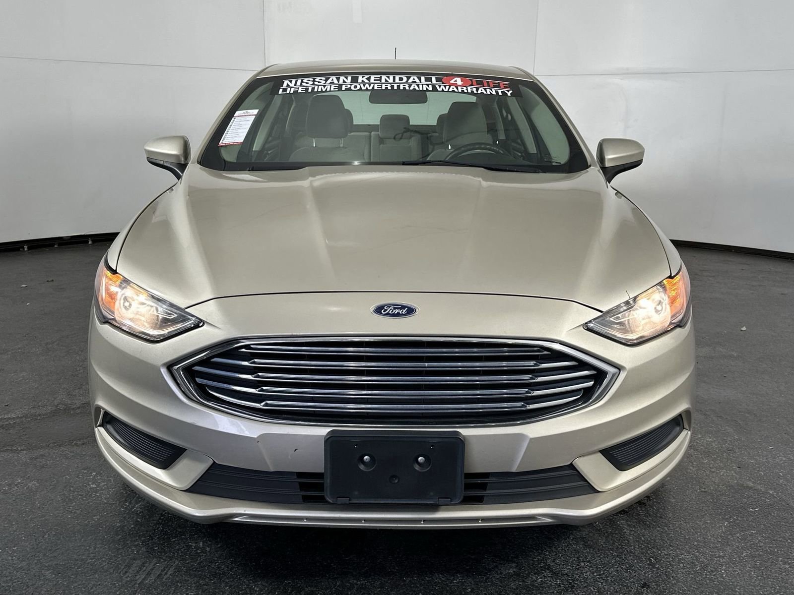 Used 2018 Ford Fusion S image 3