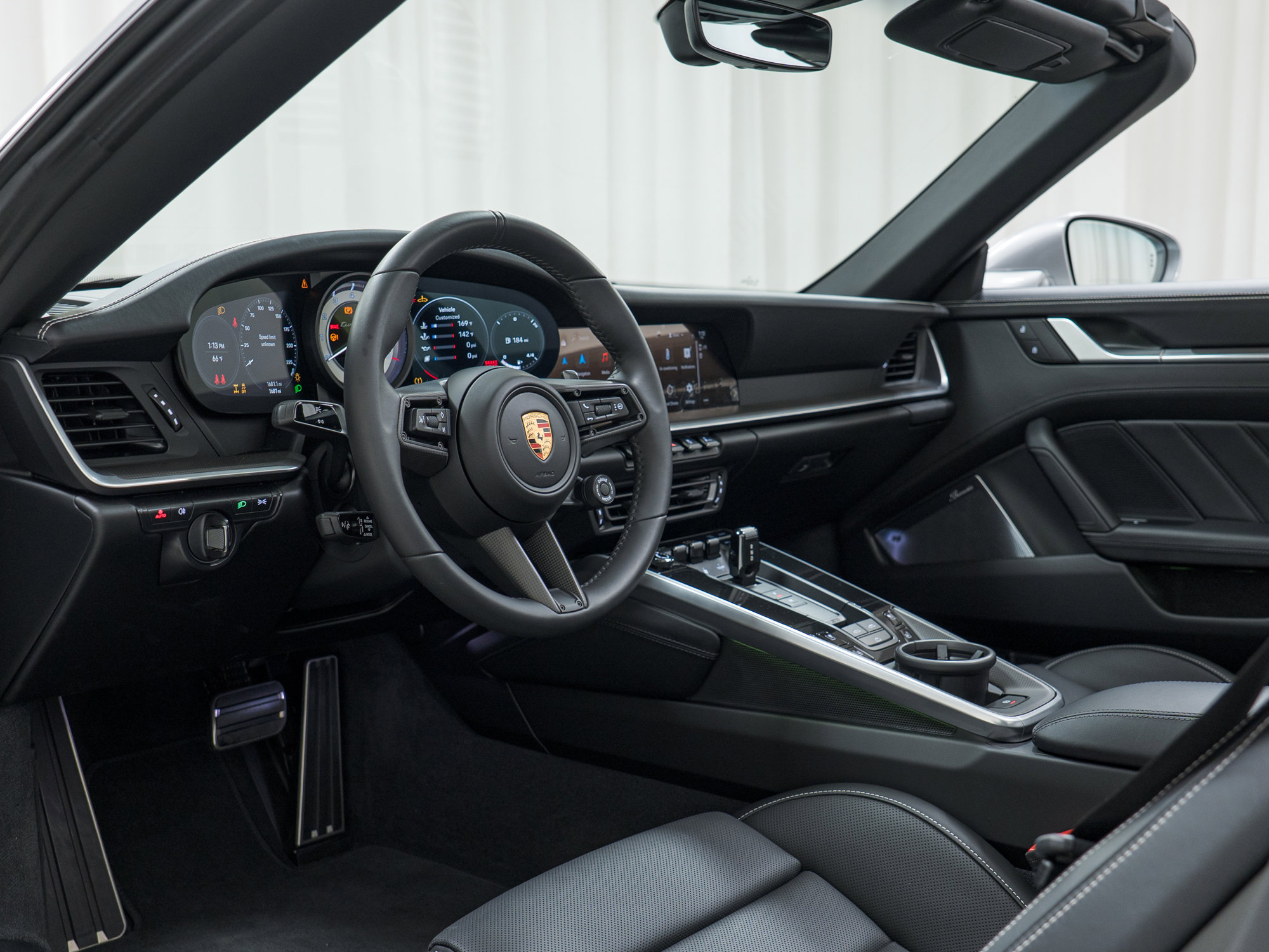Certified 2025 Porsche 911 Turbo S AWD/4WD image 4