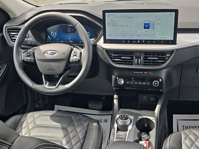 Certified 2023 Ford Escape Platinum w/ Premium Technology Package image 24