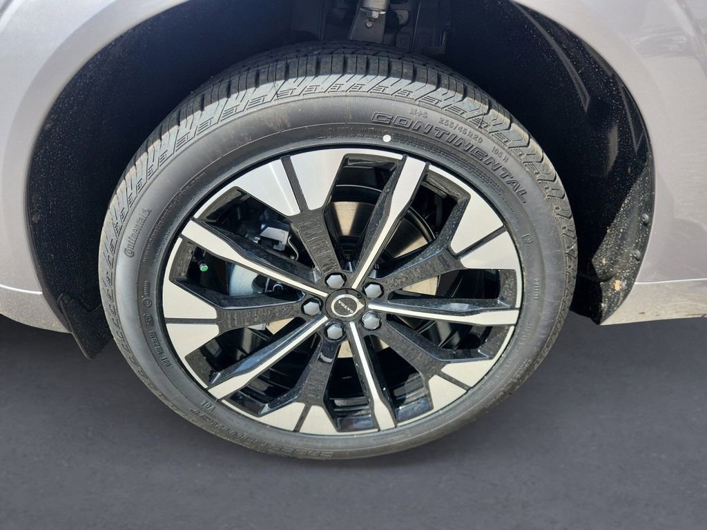New 2026 Volvo XC60 B5 Plus w/ Protection Package Premier image 8