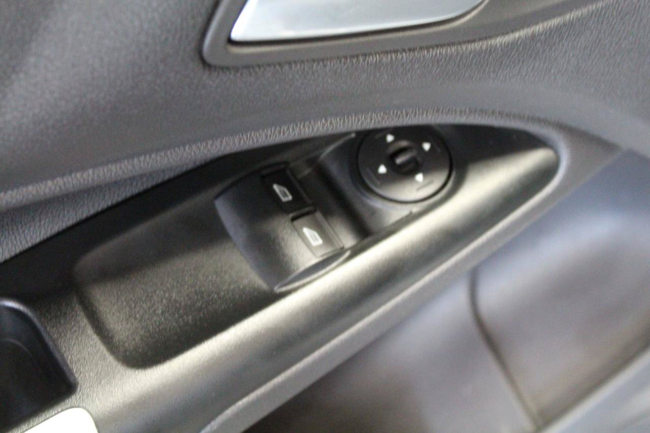 Used 2018 Ford Transit Connect XLT FWD image 18