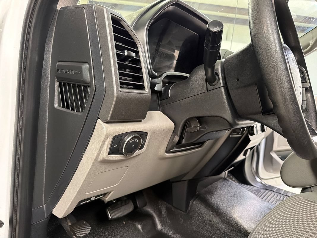 Used 2020 Ford F550 2WD Regular Cab Super Duty image 28