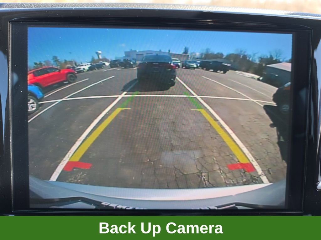 Used 2024 Chrysler Pacifica Touring-L image 34