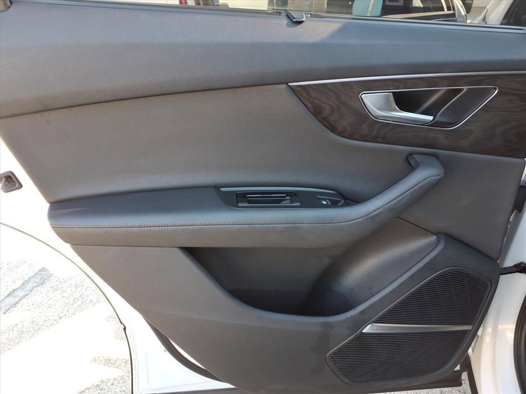 Used 2023 Audi Q7 3.0T Prestige image 21