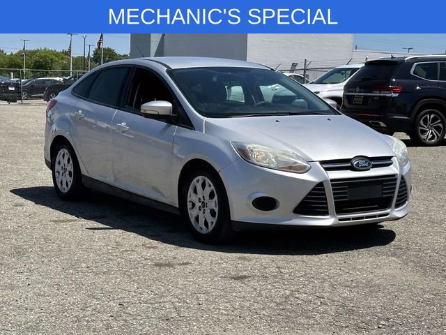 Used 2014 Ford Focus SE FWD image 6