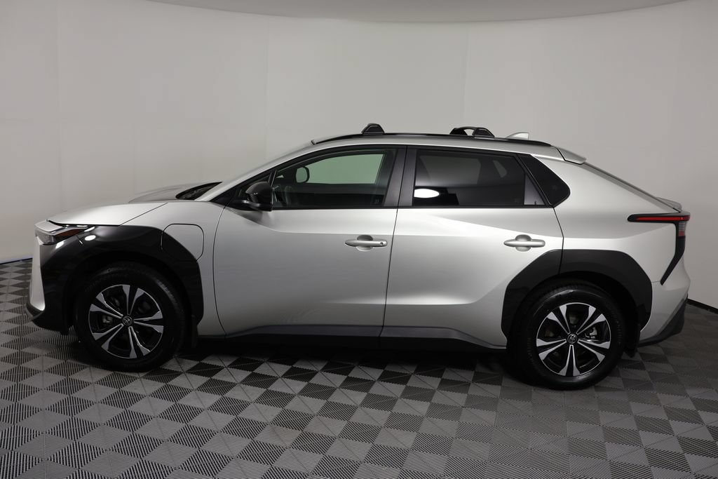Used 2025 Toyota bZ4X FWD w/ Weather Package image 5