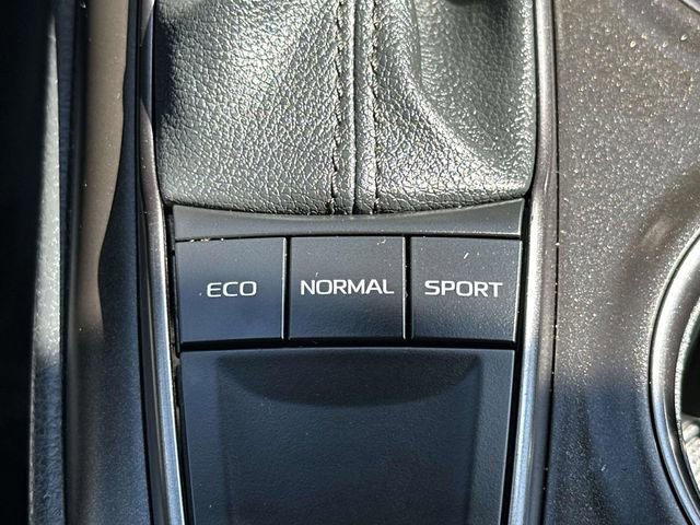 Used 2023 Toyota Camry SE image 23