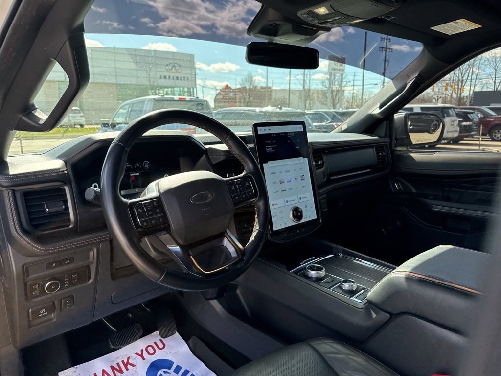 Used 2023 Ford Expedition Platinum image 12