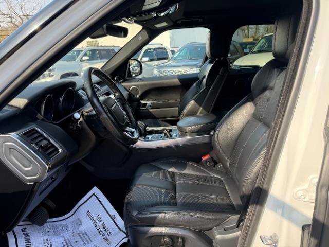 Used 2017 Land Rover Range Rover Sport SE AWD/4WD image 16