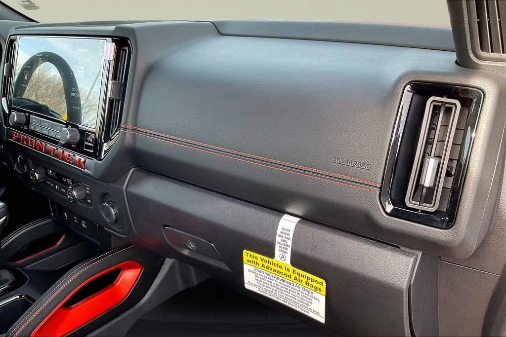 Used 2025 Nissan Frontier PRO-4X w/ Tow Package image 17