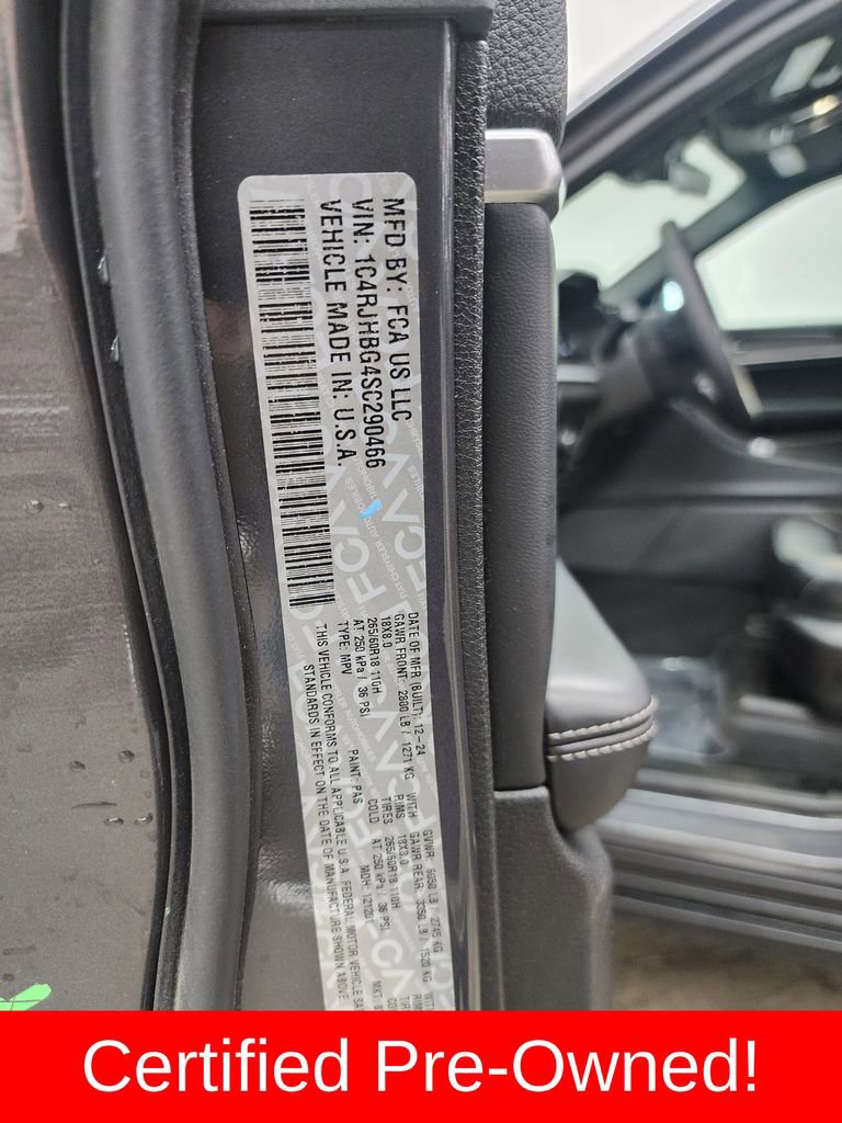 Certified 2025 Jeep Grand Cherokee Limited AWD/4WD image 44