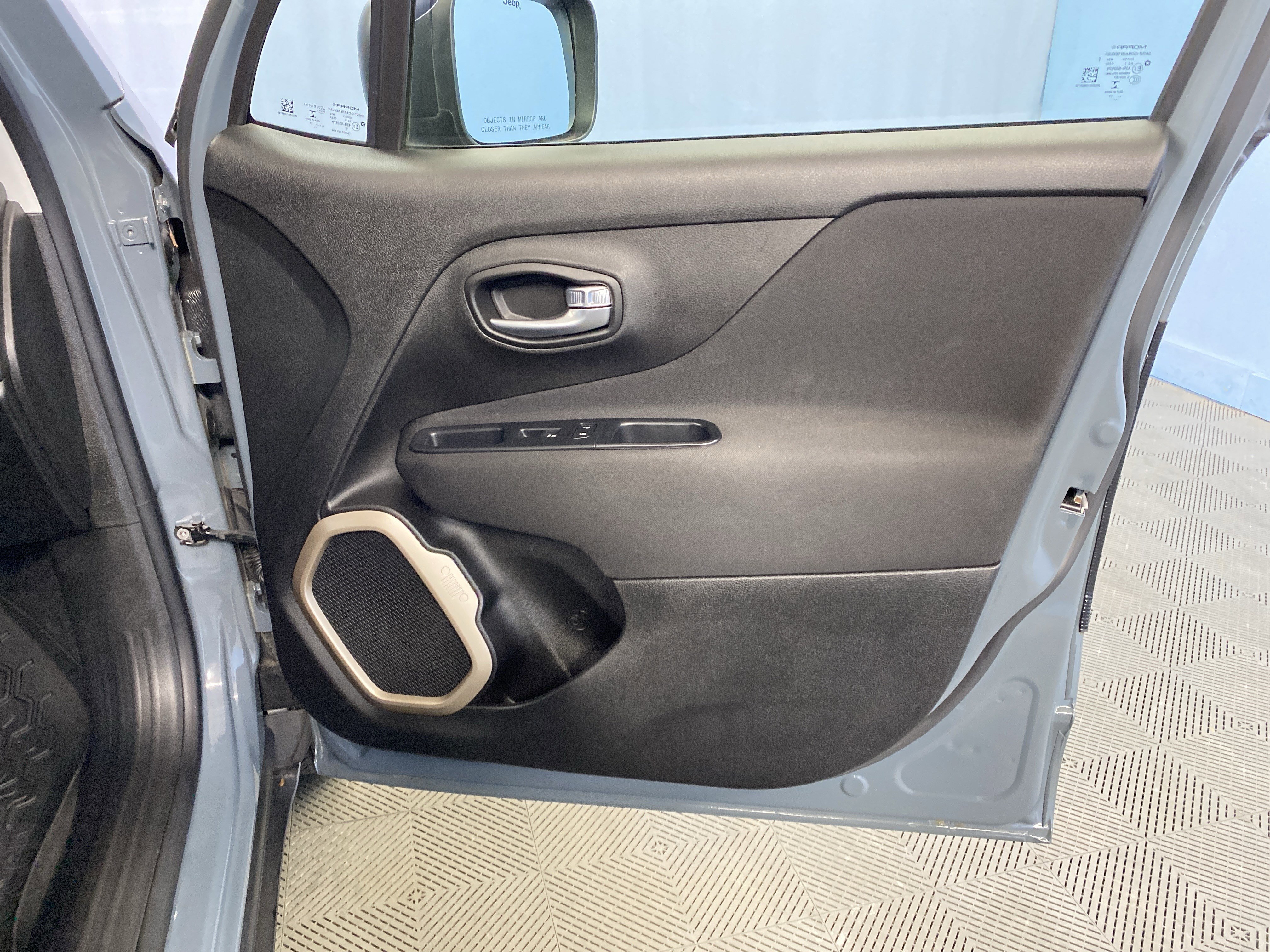 Certified 2017 Jeep Renegade Sport w/ Power & Air Group image 41