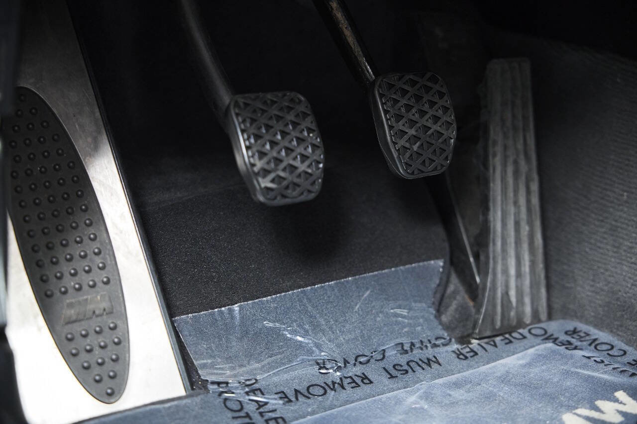 Used 2008 BMW M5 image 56