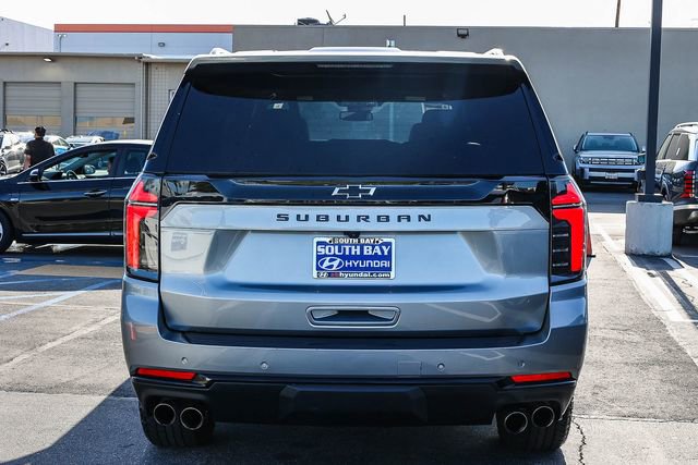 Used 2025 Chevrolet Suburban Z71 AWD/4WD image 5