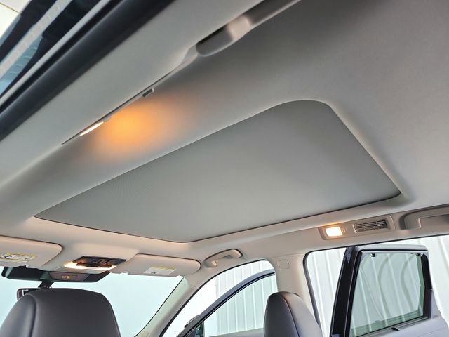 Used 2025 Nissan Pathfinder SL w/ SL Premium Package image 22