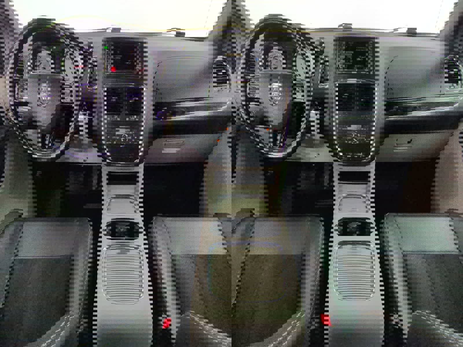 Used 2019 Dodge Grand Caravan SXT w/ Driver Convenience Group image 15