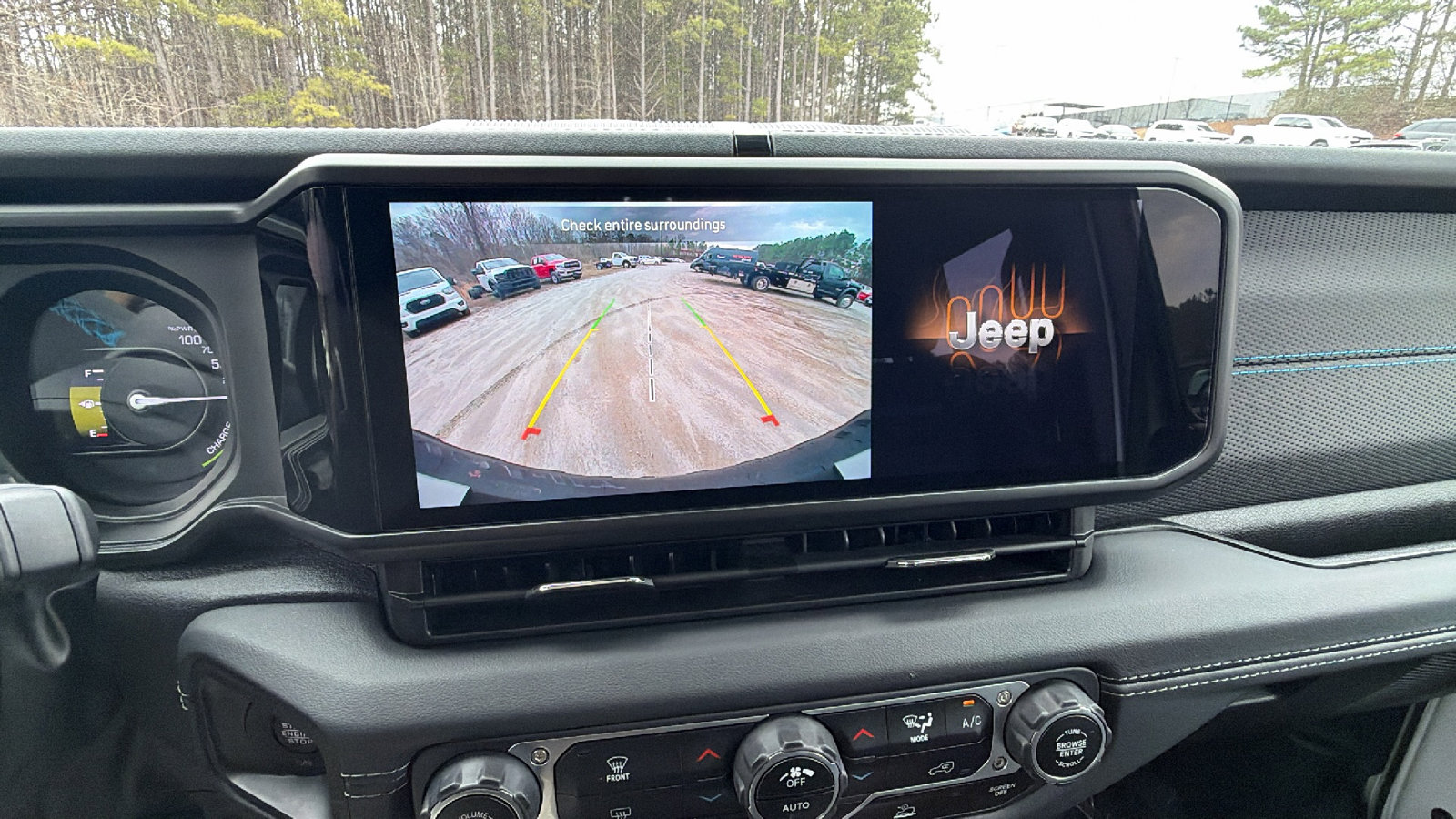 Used 2024 Jeep Wrangler Unlimited Rubicon 4xe image 33