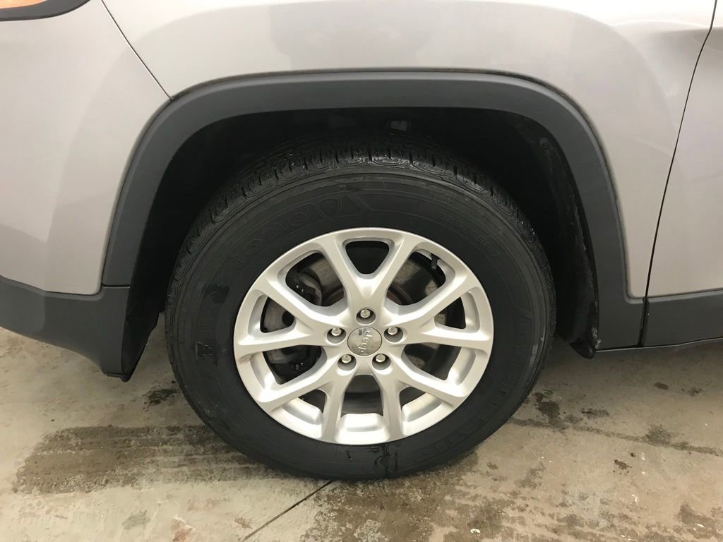 Used 2014 Jeep Cherokee Latitude image 41