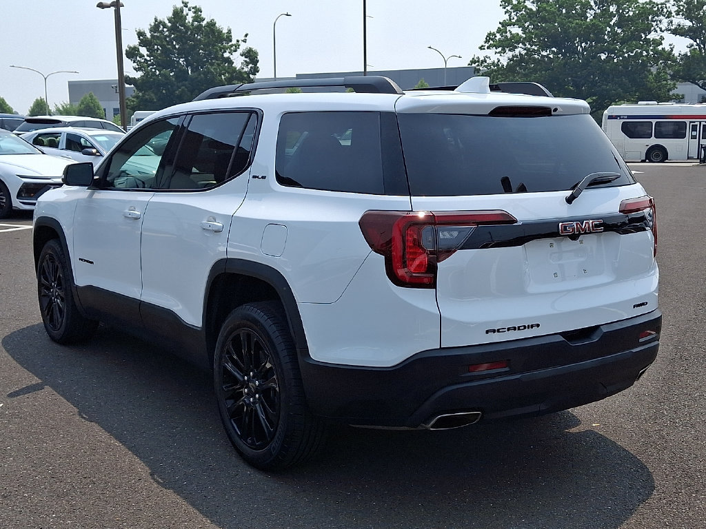 Used 2023 GMC Acadia SLE w/ Driver Convenience Package AWD/4WD image 4