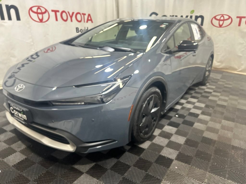 Used 2026 Toyota Prius Plug-In Hybrid FWD image 3
