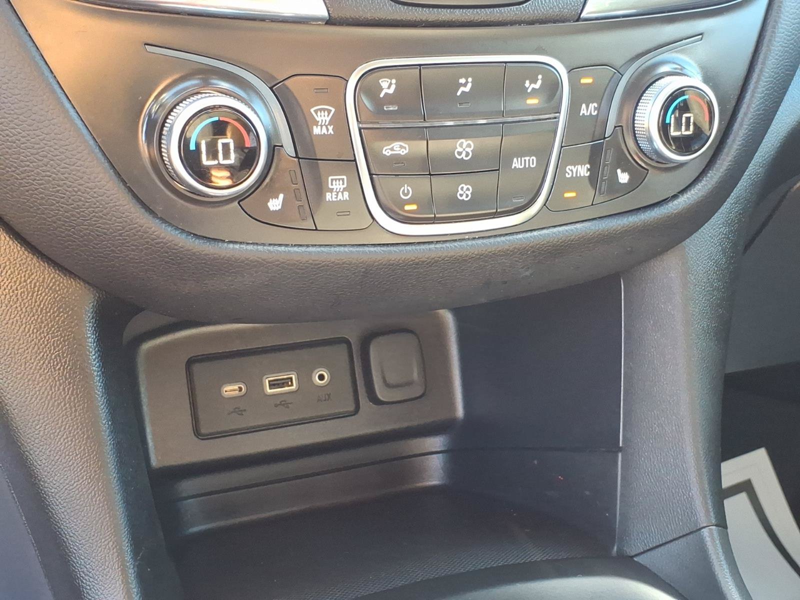 Used 2021 Chevrolet Equinox LT AWD/4WD image 21