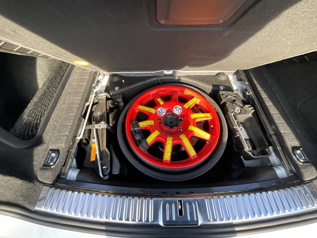 Used 2013 Porsche Cayenne 6-Speed Manual image 32