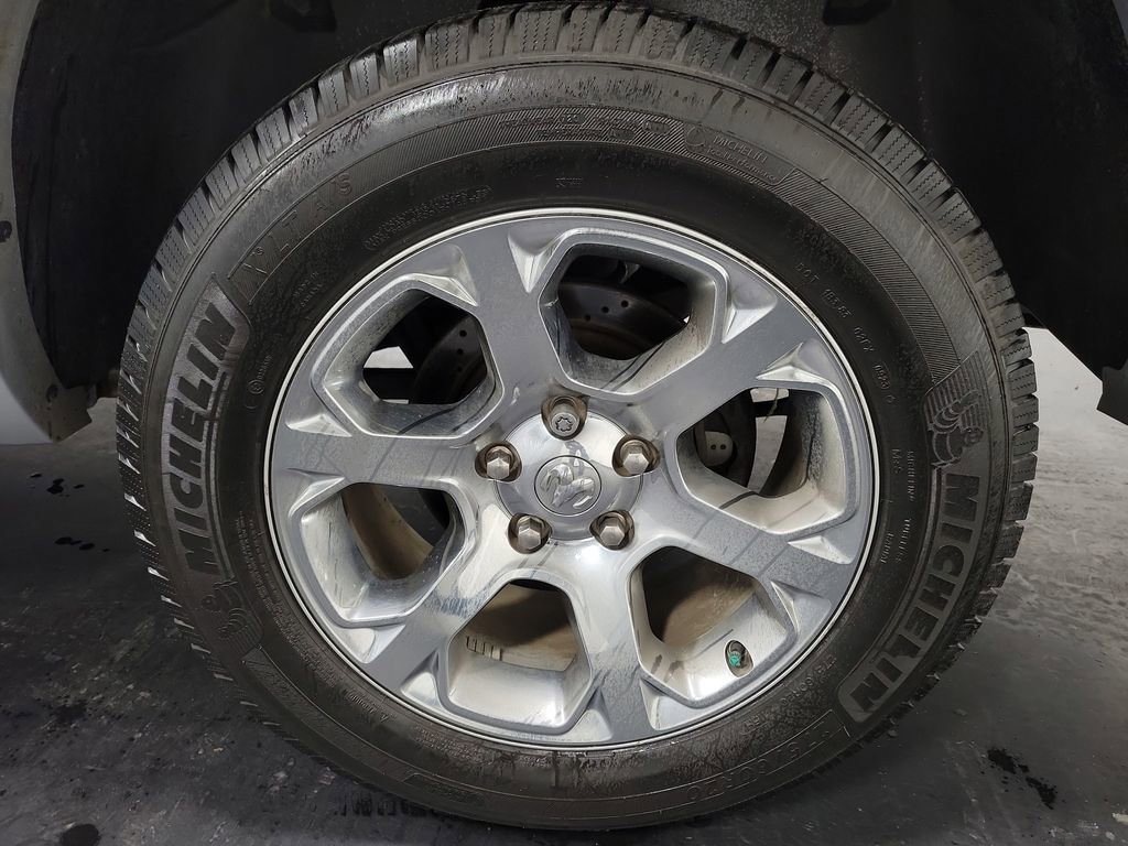 Used 2015 RAM 1500 Laramie w/ Convenience Group image 11