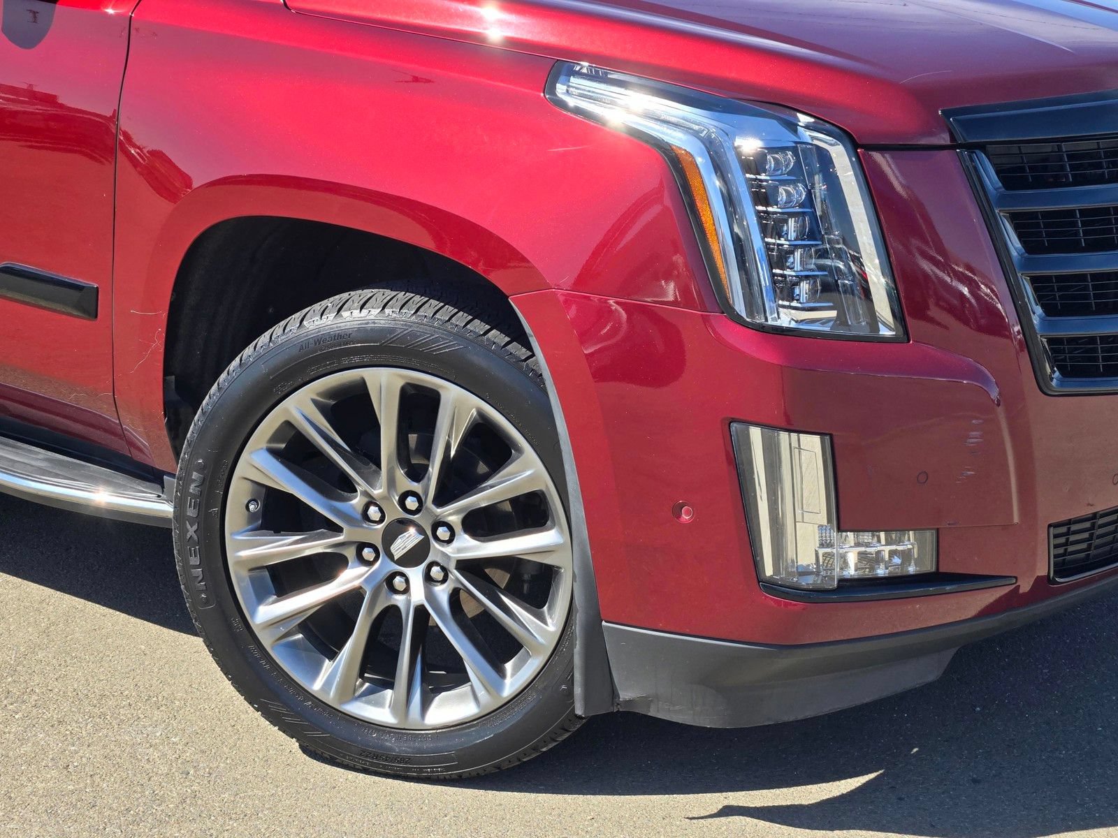 Used 2020 Cadillac Escalade Luxury w/ Escalade Sport Edition RWD image 9
