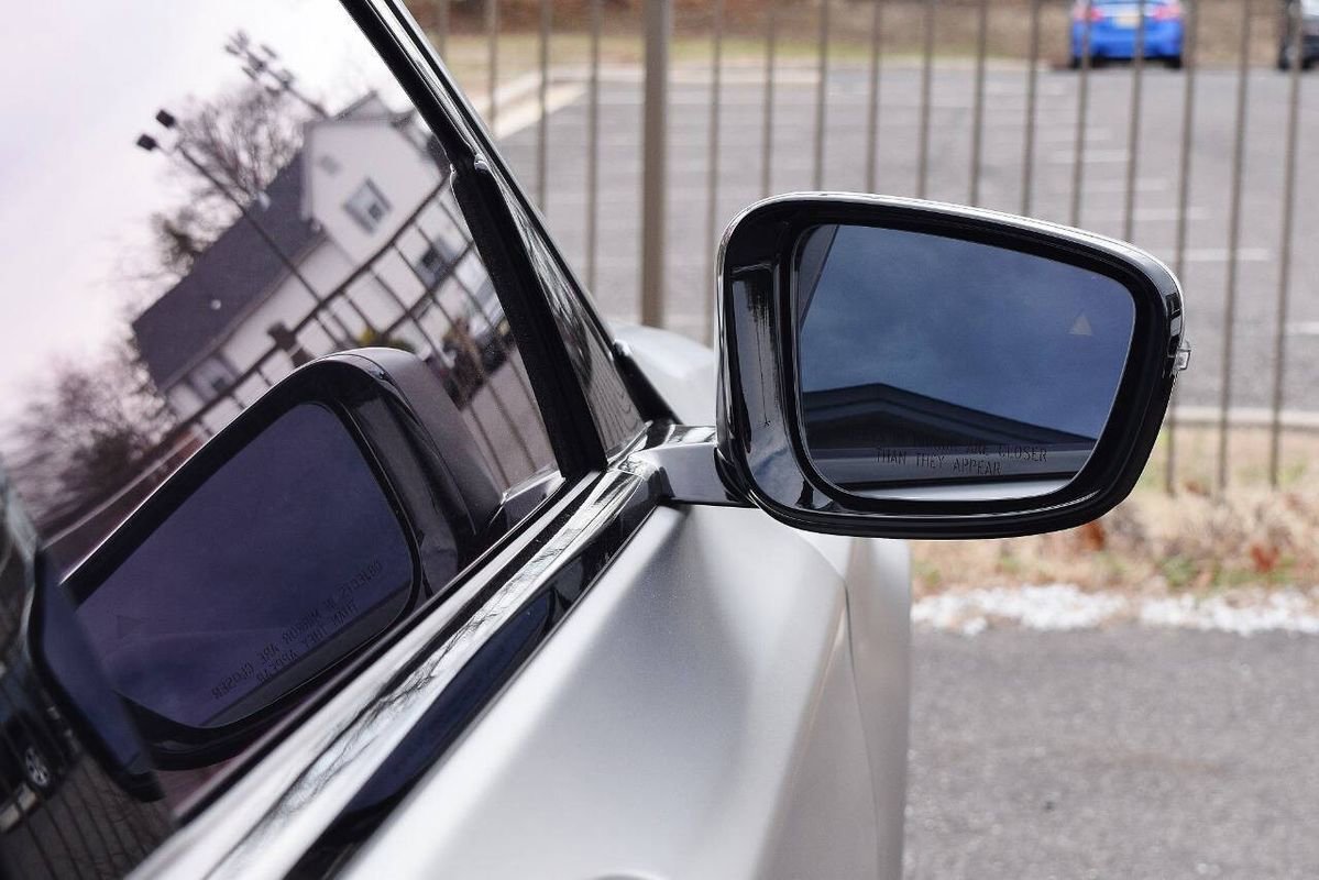 Used 2022 BMW M760i xDrive w/ Luxury Rear Seating Package image 23