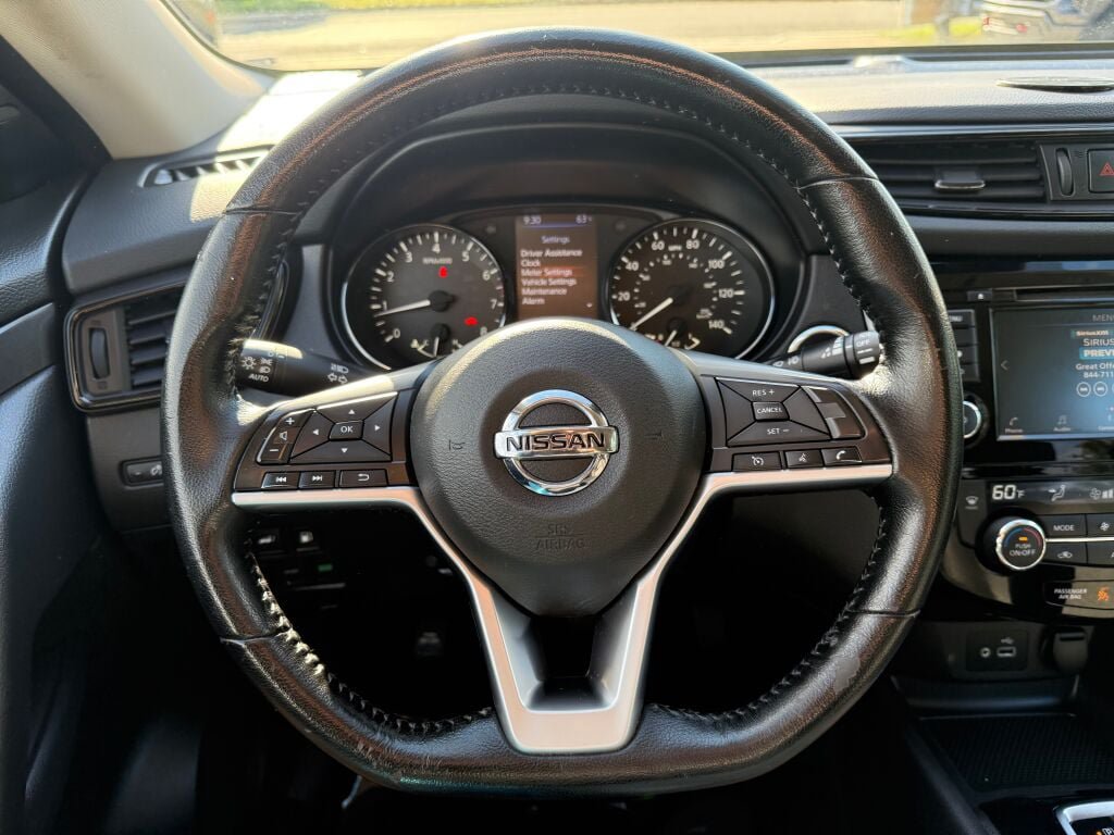 Used 2020 Nissan Rogue SV AWD/4WD image 12