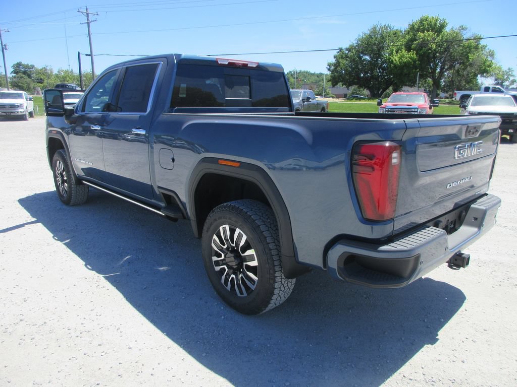 New 2026 GMC Sierra 2500 Denali Ultimate AWD/4WD image 9