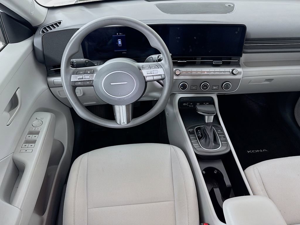 Certified 2025 Hyundai Kona SE image 22