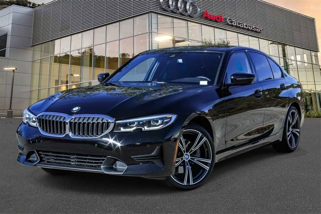 Used 2022 BMW 330i Sedan w/ Premium Package 2