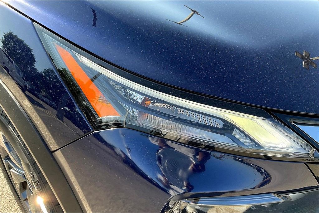 Used 2025 Nissan Rogue SV FWD image 33