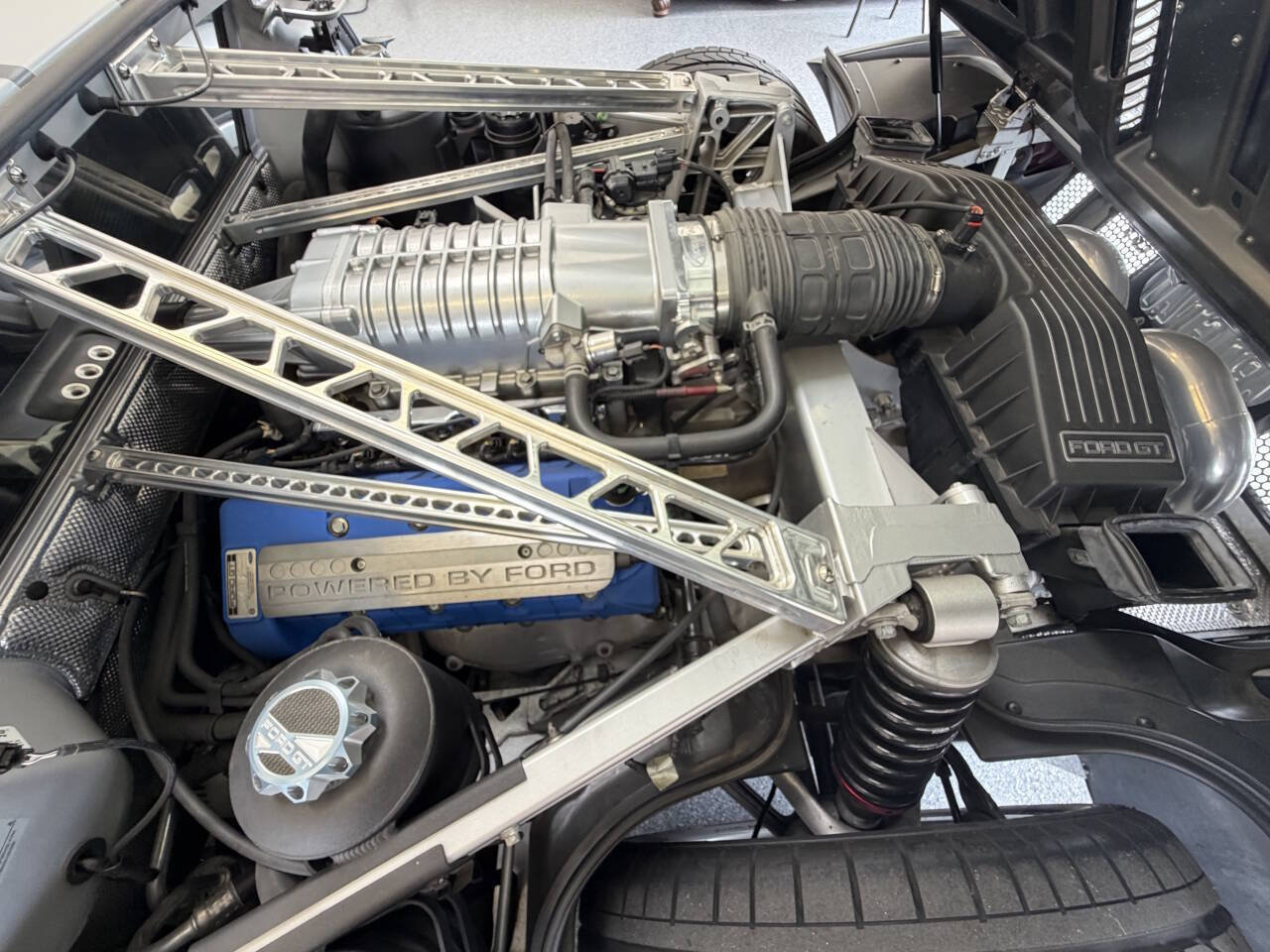 Used 2006 Ford GT RWD image 56