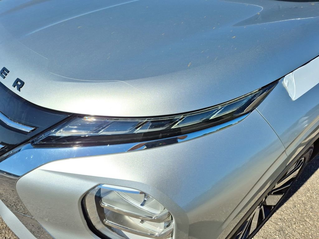 New 2026 Mitsubishi Outlander SE image 10