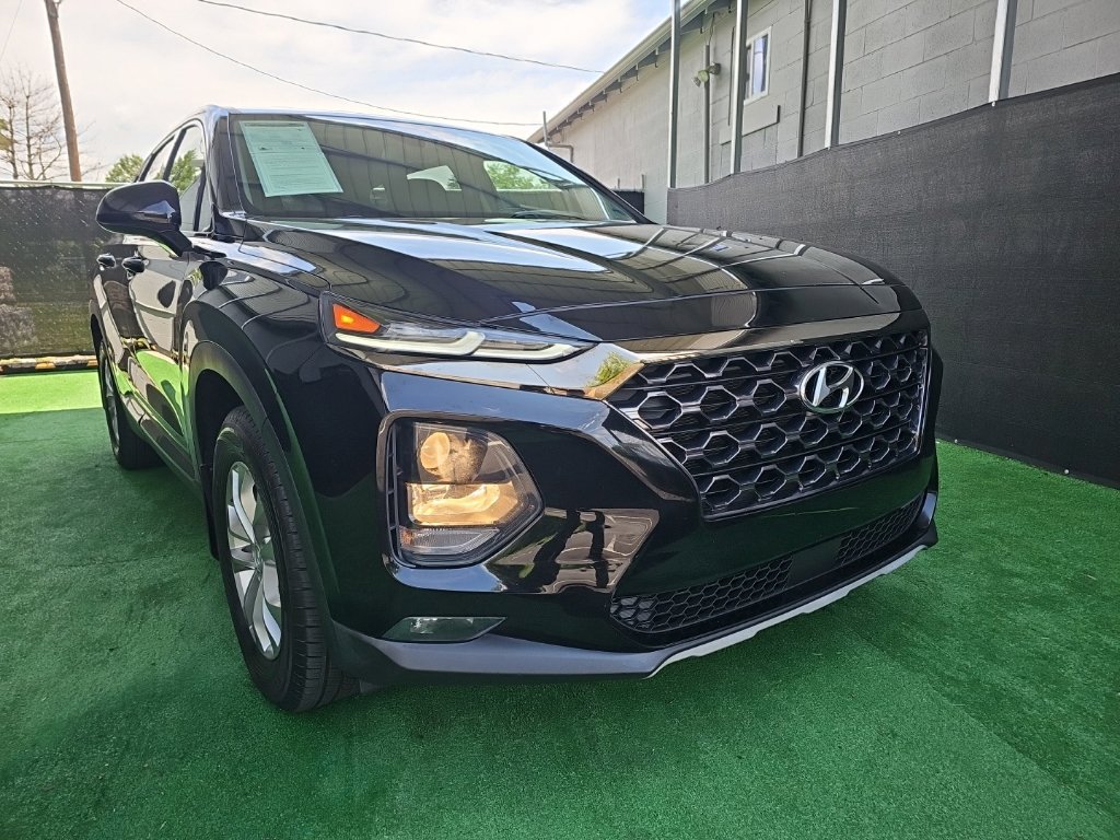 Used 2019 Hyundai Santa Fe SEL FWD image 2