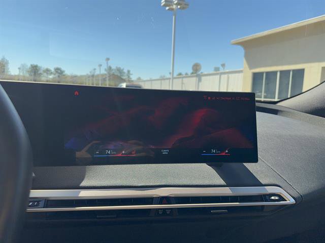 Certified 2022 BMW iX xDrive50 w/ Premium Package image 14