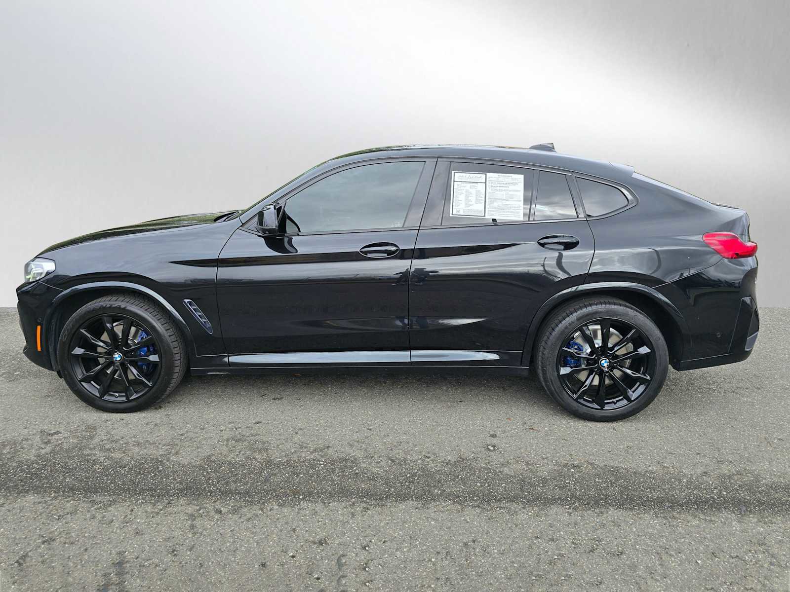 Used 2022 BMW X4 M40i w/ Premium Package image 6