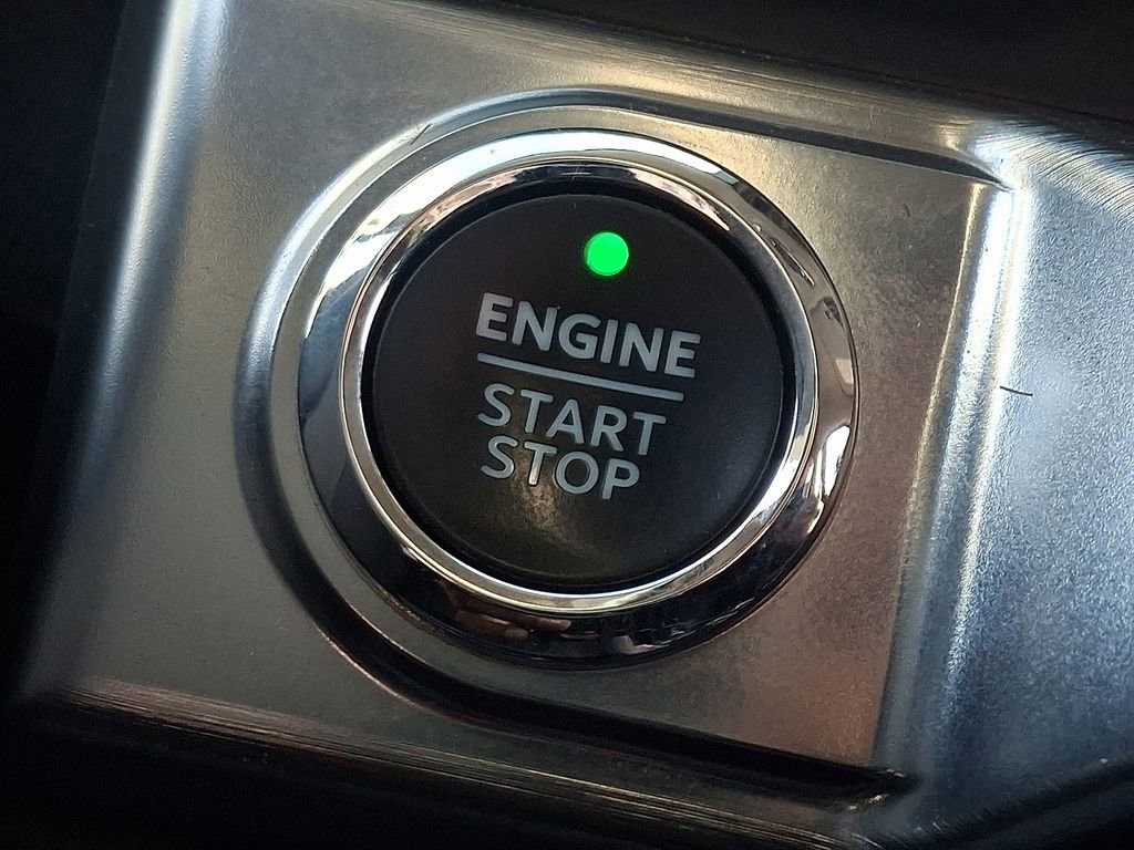 Used 2022 Ford F150 Lariat w/ Trailer Tow Package image 23