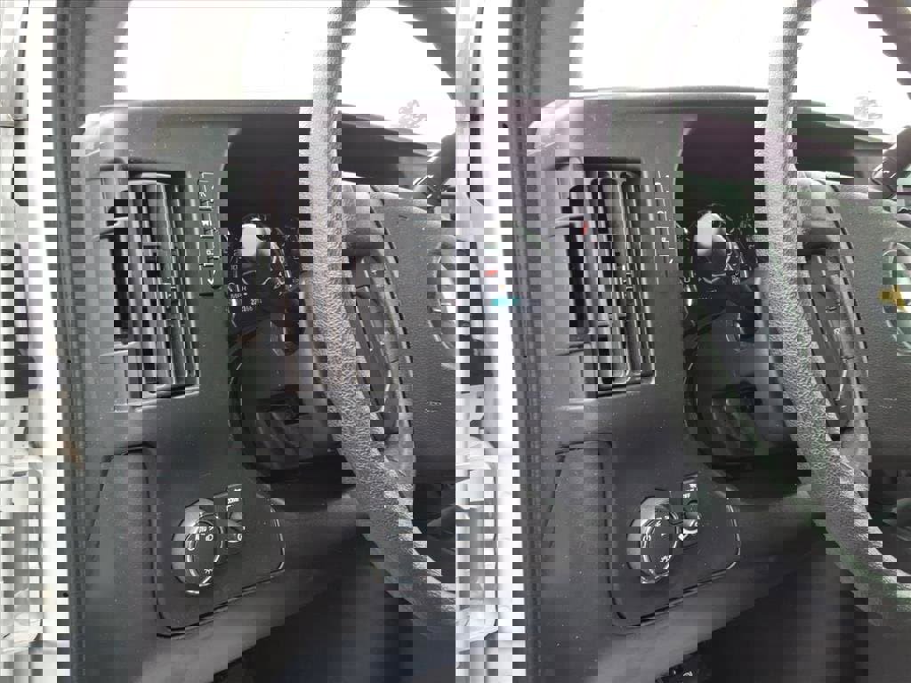 Used 2024 Chevrolet Express 2500 w/ Driver Convenience Package image 16