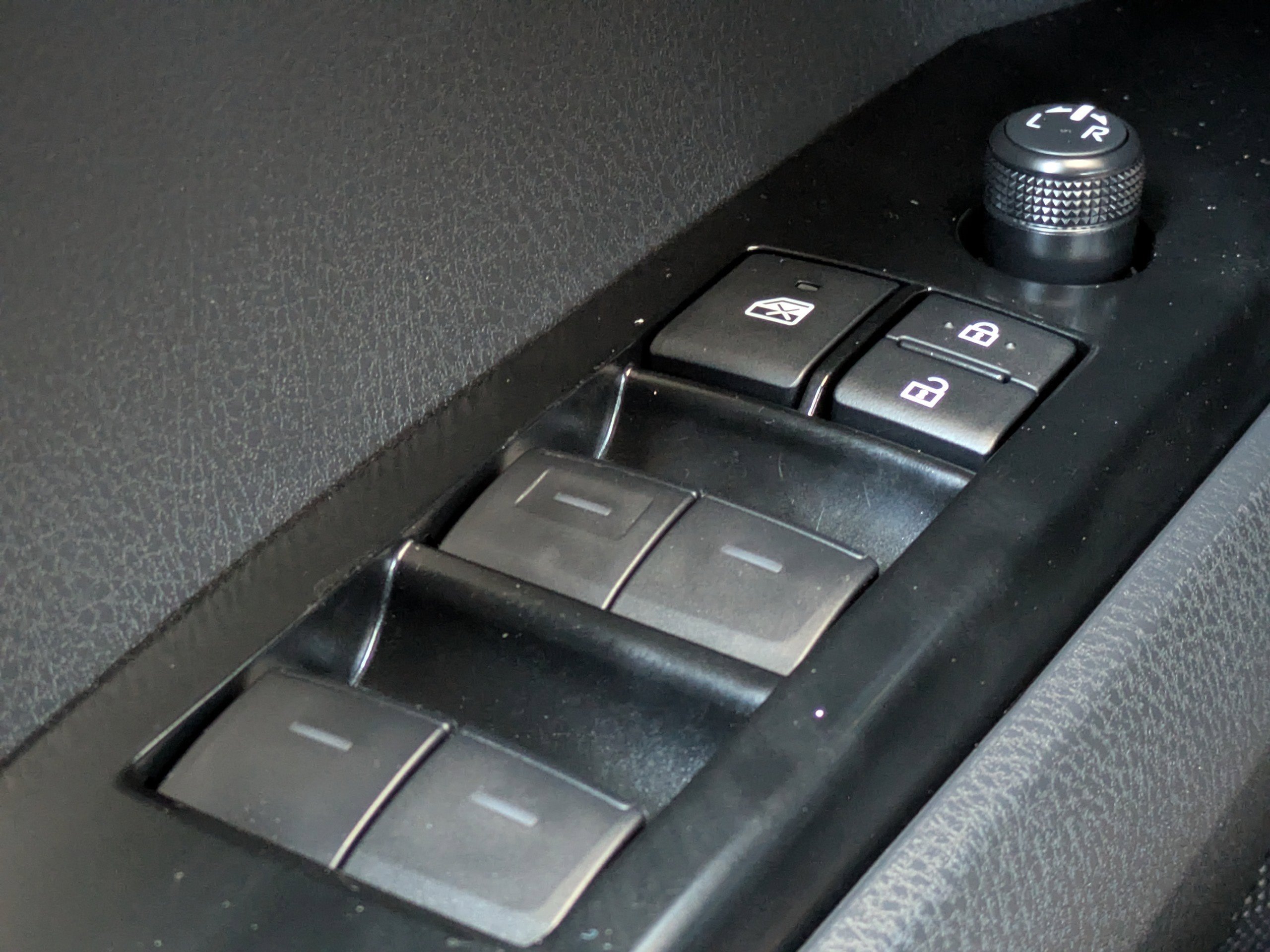 Used 2025 Toyota Camry SE FWD image 23