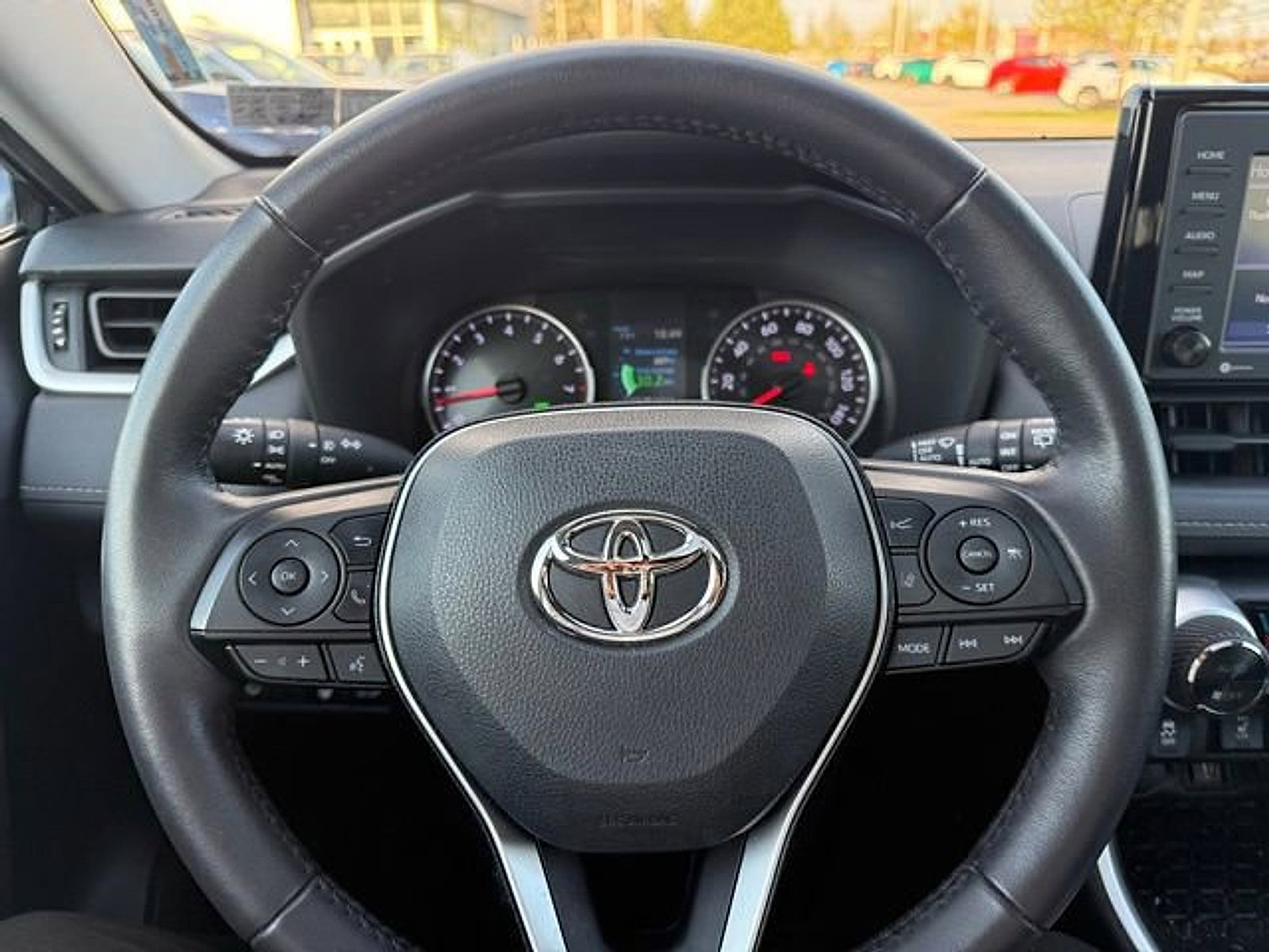 Used 2021 Toyota RAV4 XLE w/ Convenience Package AWD/4WD image 15