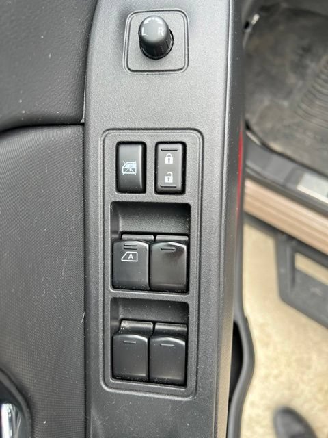 Used 2023 Nissan Frontier PRO-4X w/ Tow Package AWD/4WD image 16